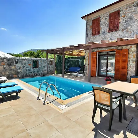 Kay1100 Sal 2 Bedrooms *